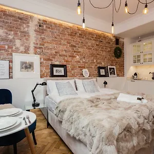 Sleephome Poznanska Warszawa